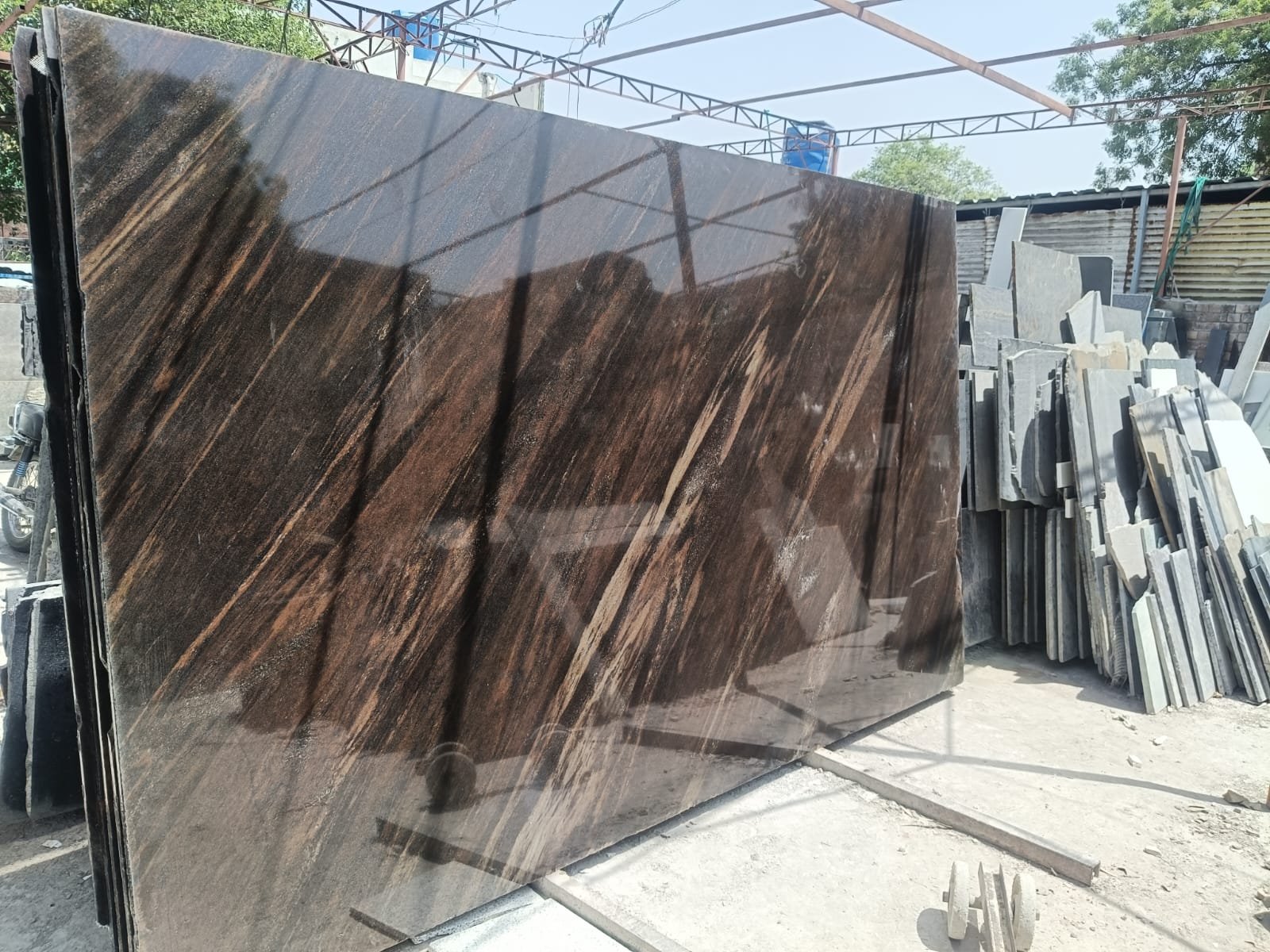 Brown Wave Marble angle view - Marble Fort