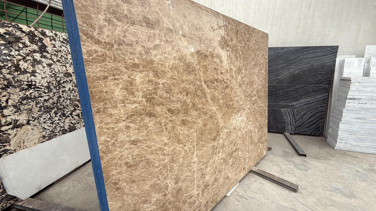 Emperador Light Marble surface detail - Marble Fort