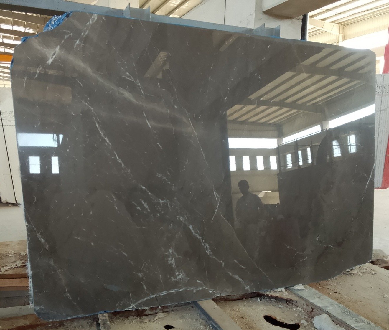 Olive Marble surface detail - Marble Fort