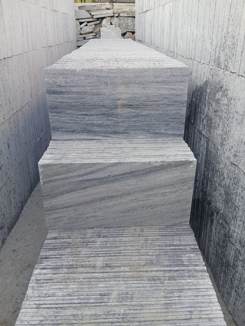 Sunny Gray & Sunny White Marble surface detail - Marble Fort